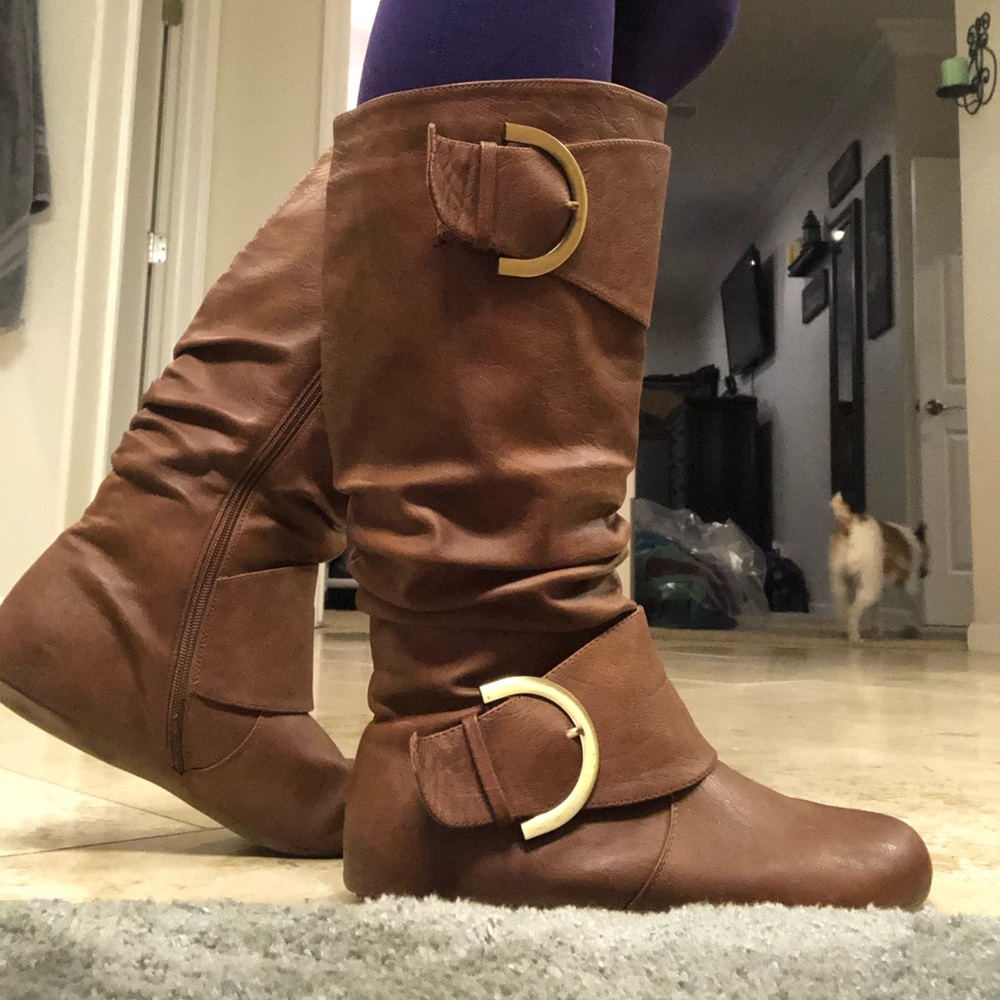 Right below the knee flat boots